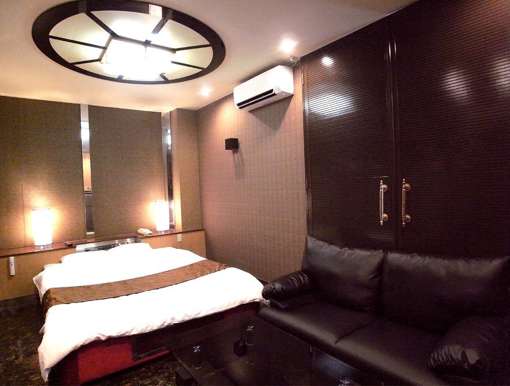 ホテル暴れ狸の鬼袋姫路駅前店 男塾ホテルグループ (Adults Only) هيميجي الغرفة الصورة