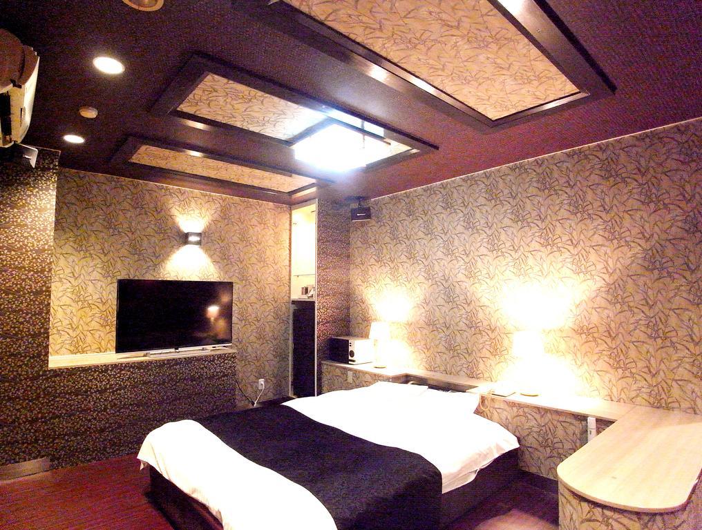 ホテル暴れ狸の鬼袋姫路駅前店 男塾ホテルグループ (Adults Only) هيميجي الغرفة الصورة